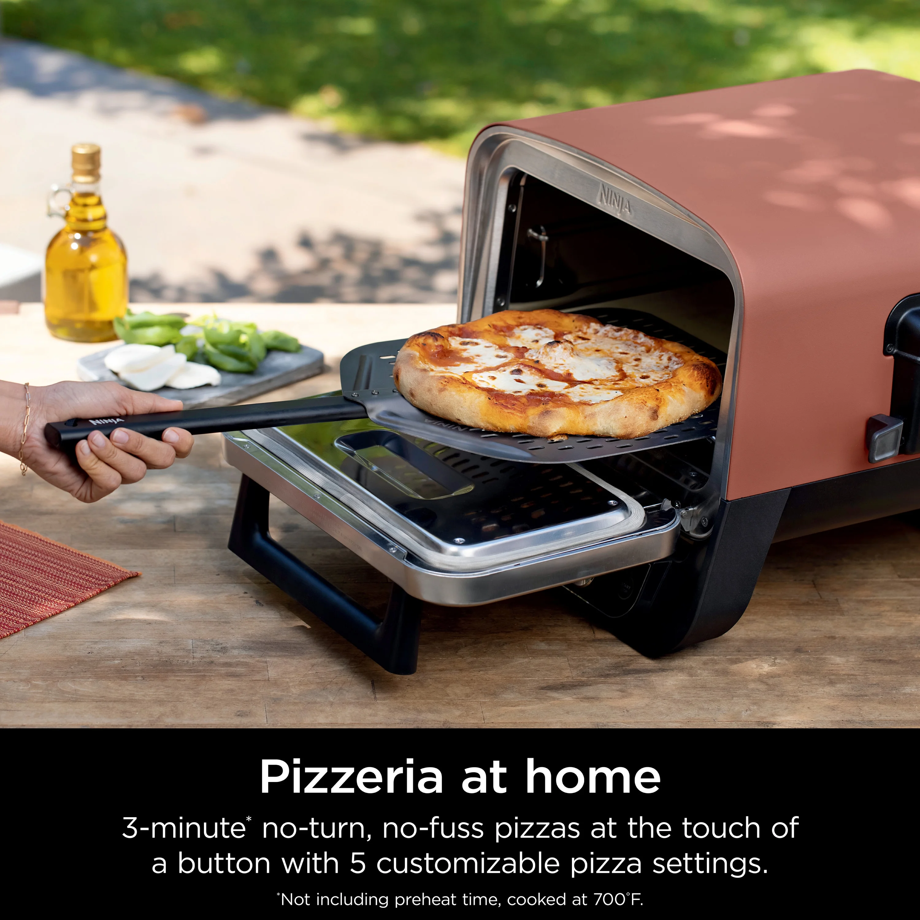 Ninja Woodfire? Pizza Oven, 8-in-1 outdoor oven, 5 Pizza Settings, Ninja Woodfire? Technology, up to 700-F heat, BBQ smoker, electric - Image 9