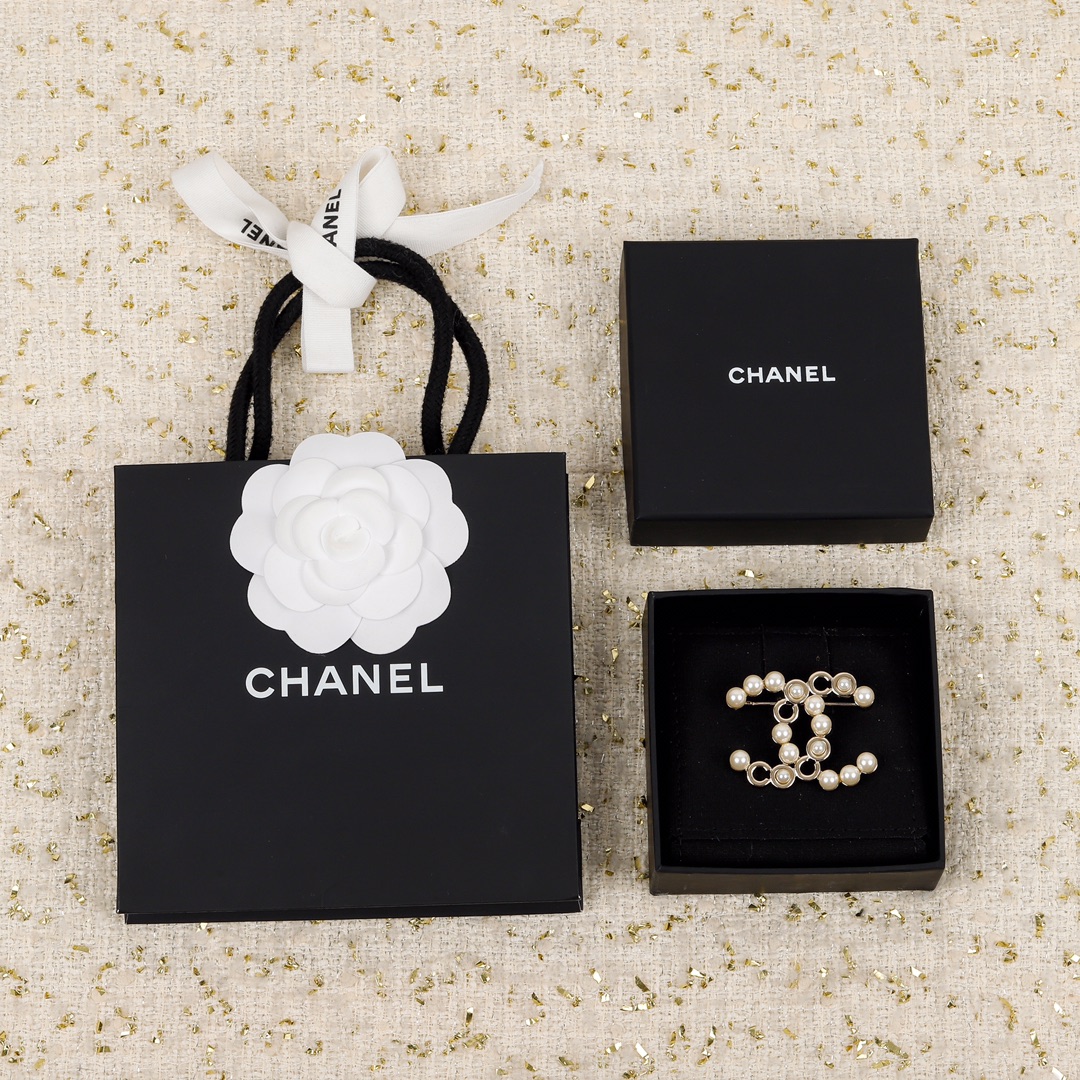 Chanel Faux Pearl CC Brooch - Original Replica Club