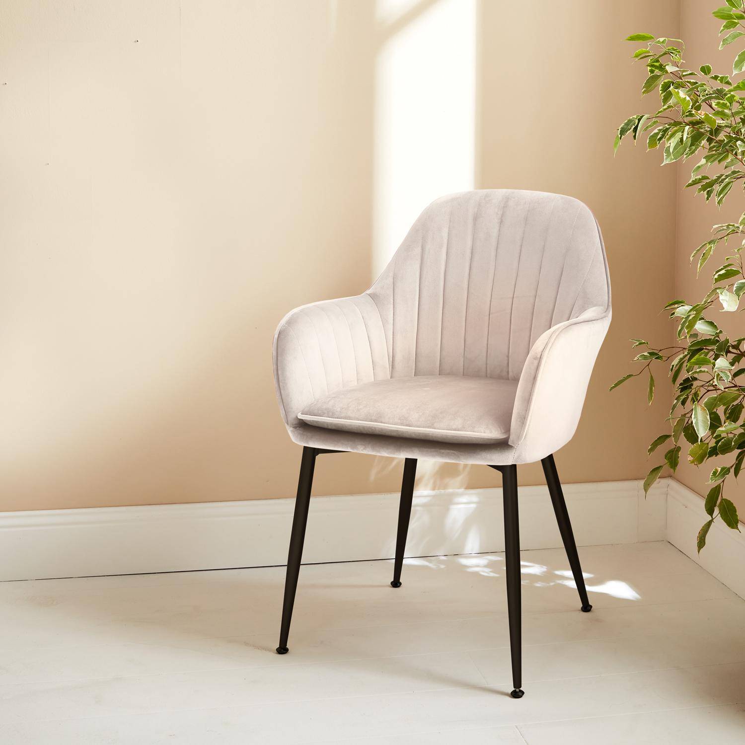 Shella - Sillón de terciopelo con patas de metal