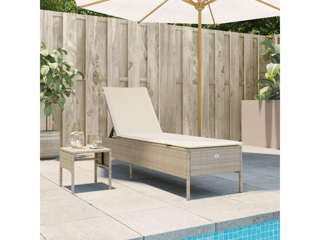 Sillón con mesa y cojín de resina tejida beige