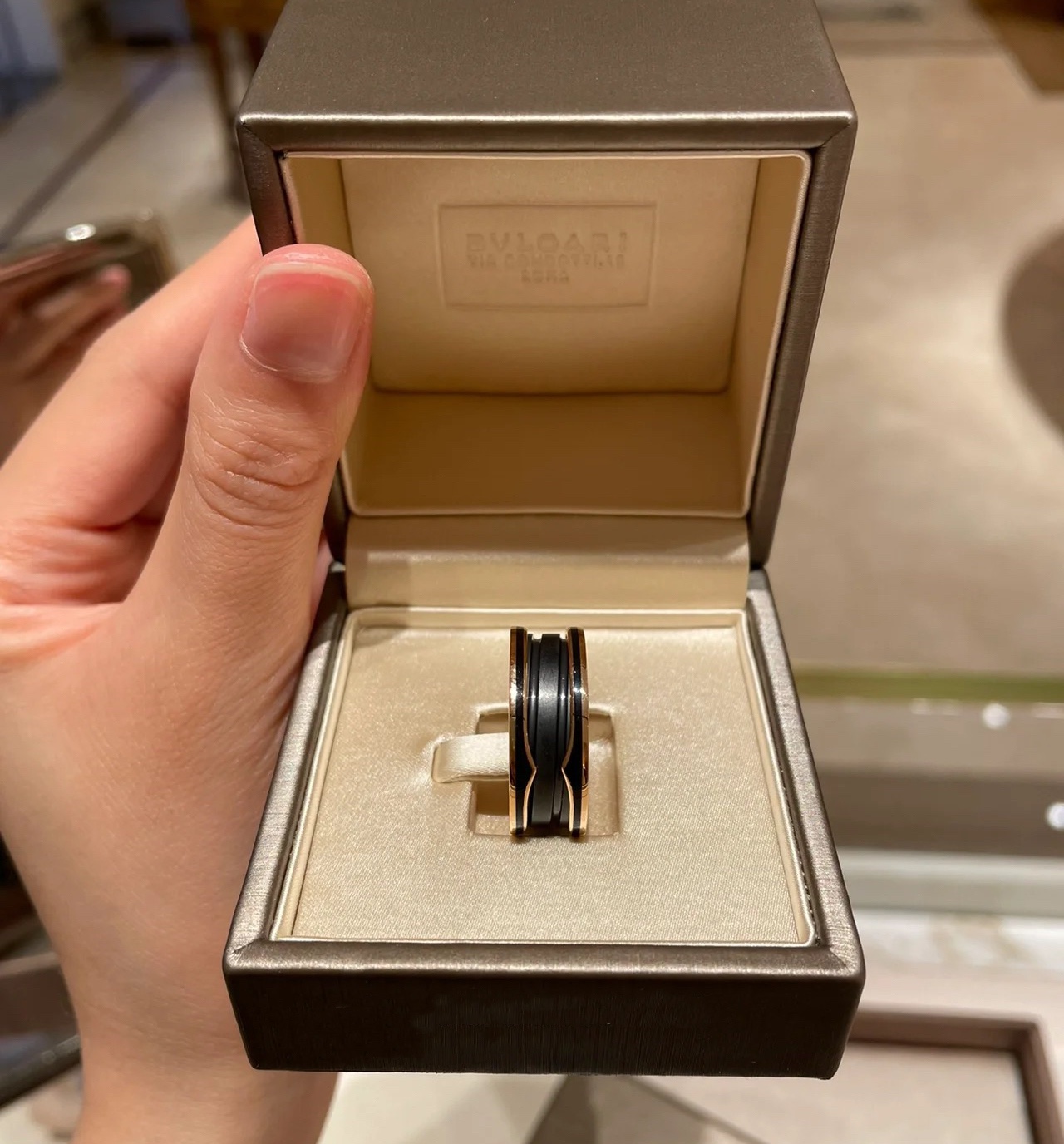 Bvlgari Rose Gold Frosted Black Ceramic B.zero1 Ring - Original Replica Club