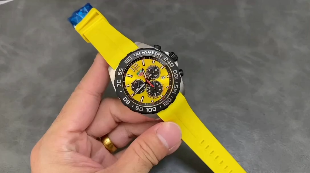 TAG Heuer Formula 1 Chronograph Yellow Dial CAZ101AM.FT8054 Quartz