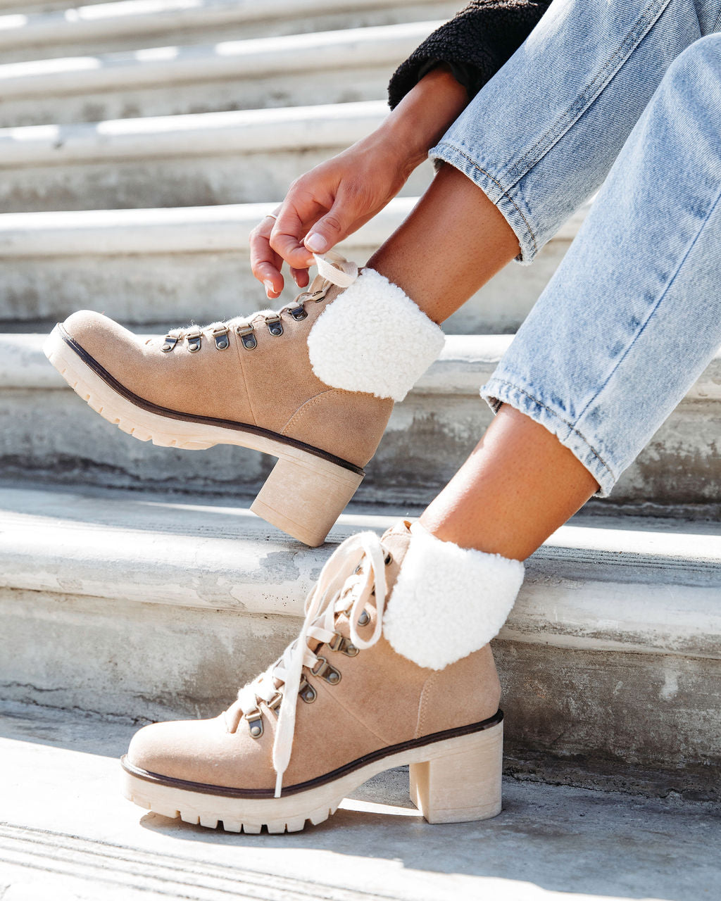 Conquest Heeled Shearling Lace Up Boot - Khaki - Se7enfashion