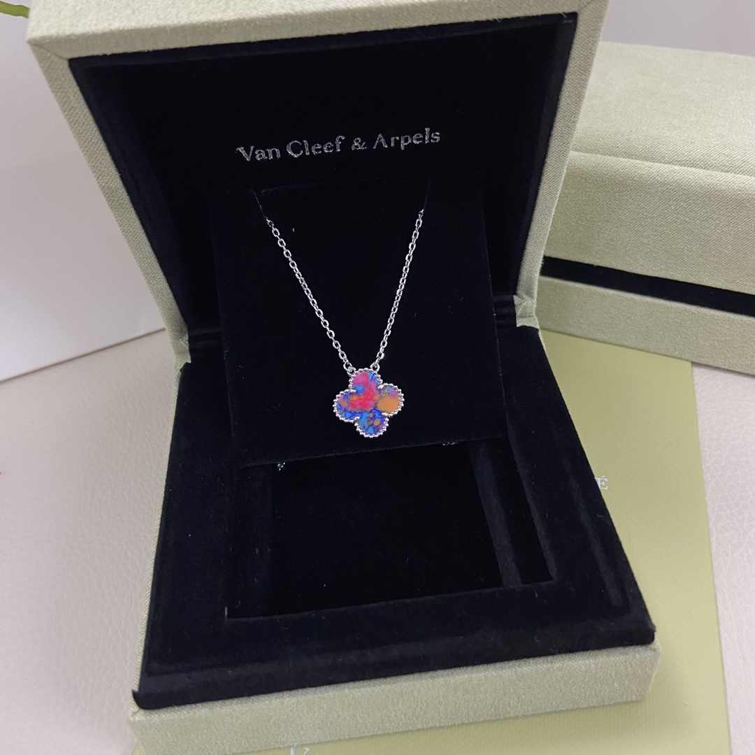 Newest VCA Vintage Alhambra Pendant Necklace - Original Replica Club