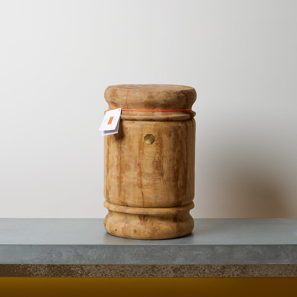 Tabouret en bois massif