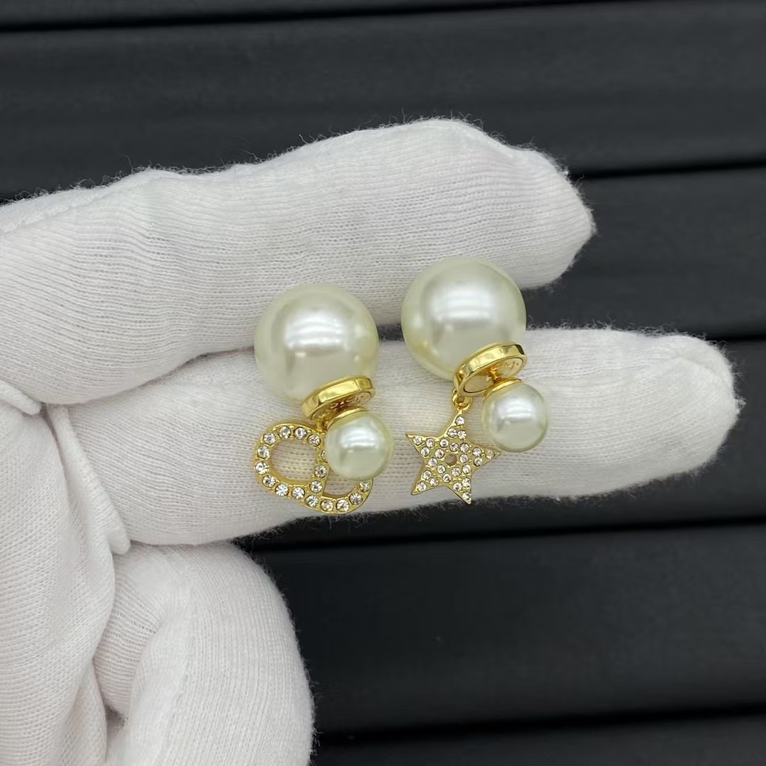 Dior Asymmetric Charms Pearl Earrings - Original Replica Club