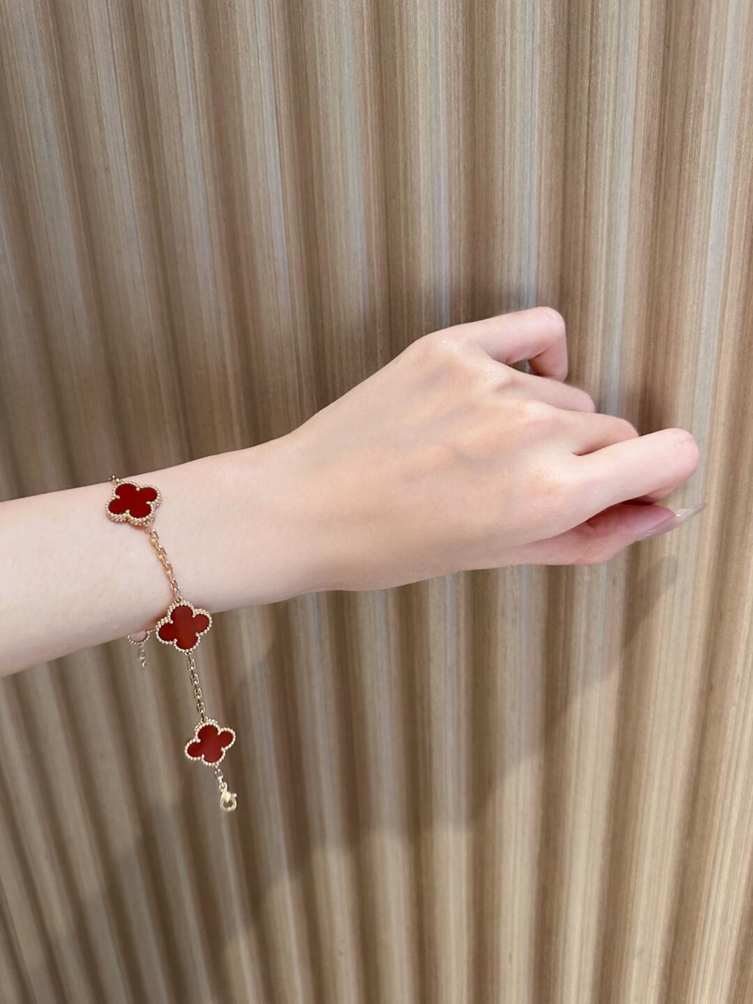 VCA Vintage Alhambra Red Carnelian Rose Gold Bracelet, 5 Motifs - Original Replica Club