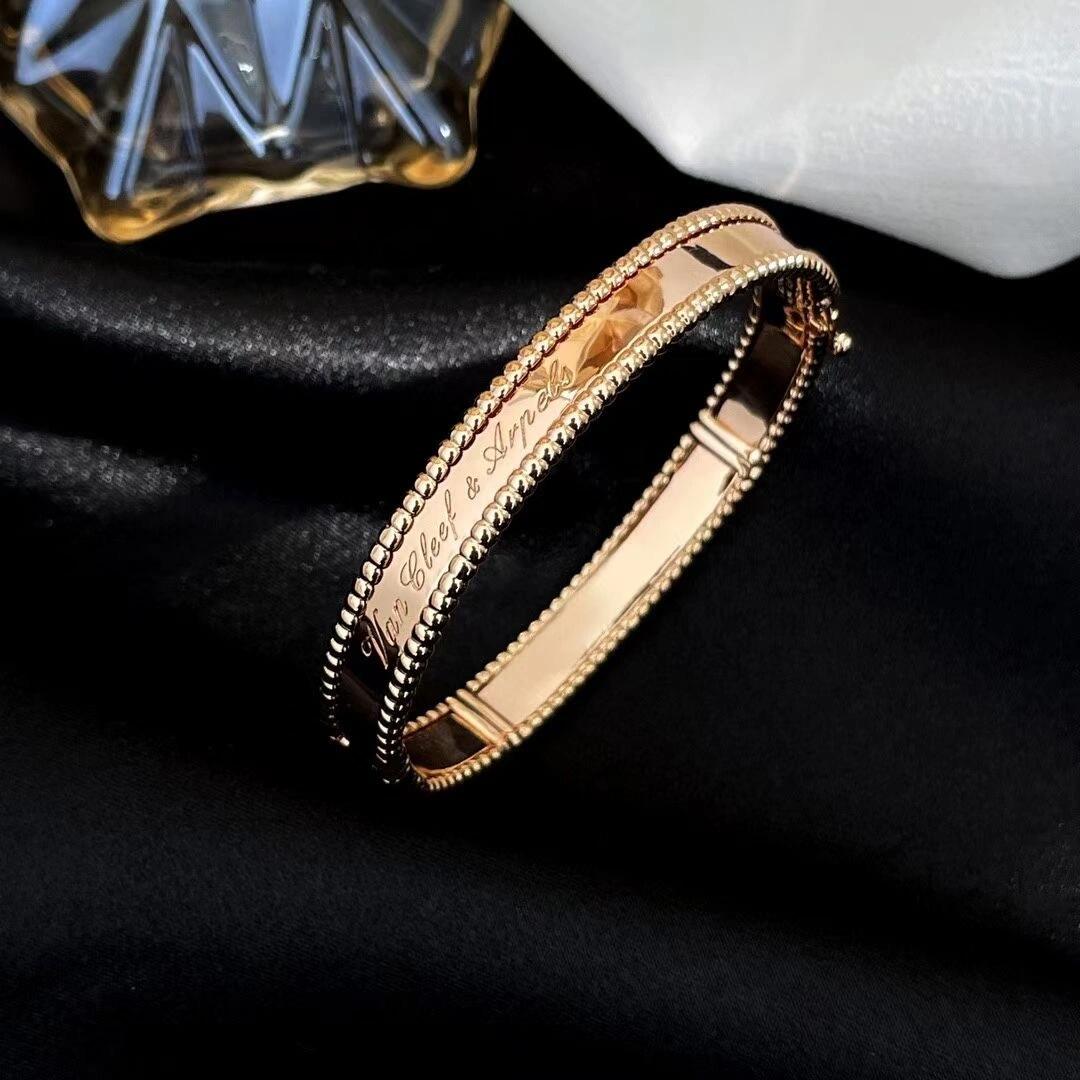 VCA Perlee Signature Bracelet - Medium Bangle - Original Replica Club
