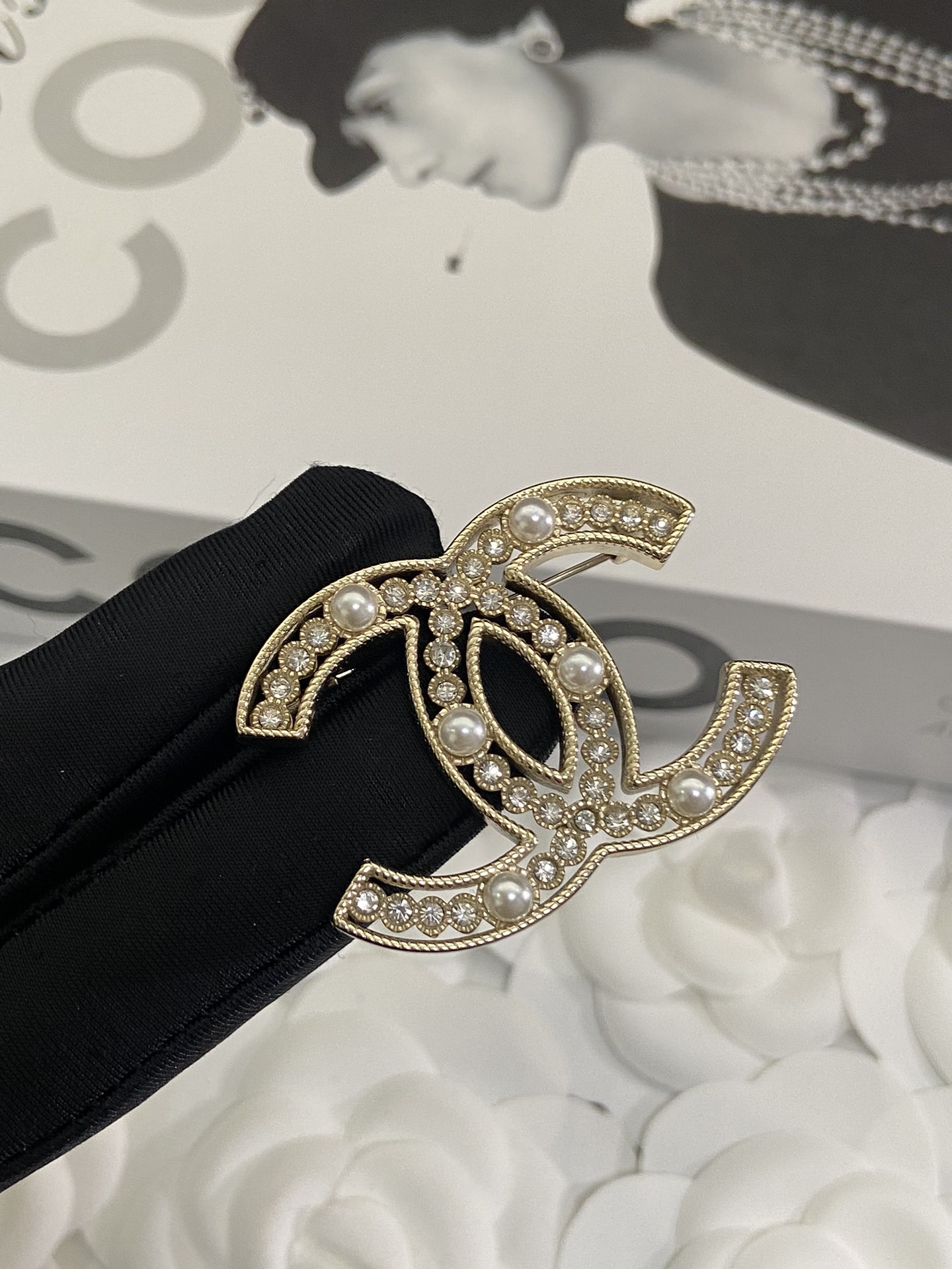 Chanel Pearl Brooch Earrings Bracelet Necklace - Original Replica Club