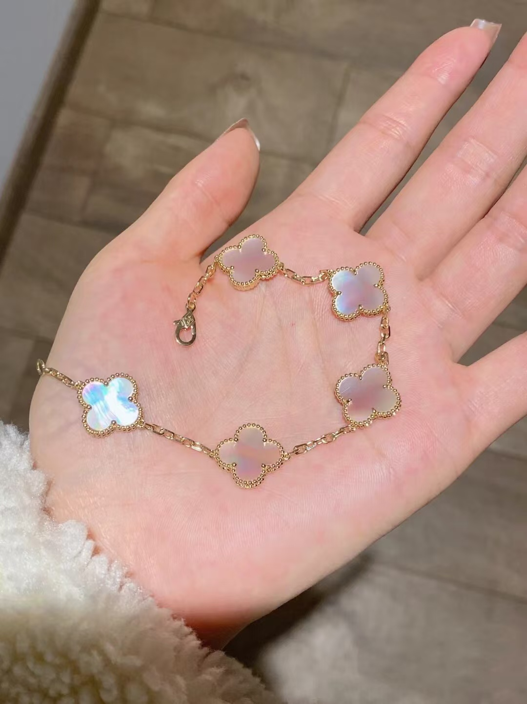 VCA Pink Mother of Pearl Vintage Alhambra Bracelet 5 Motifs - Original Replica Club