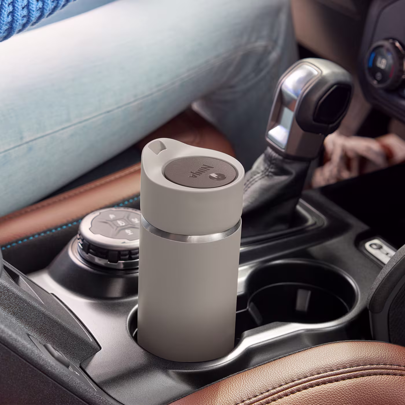 Travel mug with leak-proof lid, made BPA-free