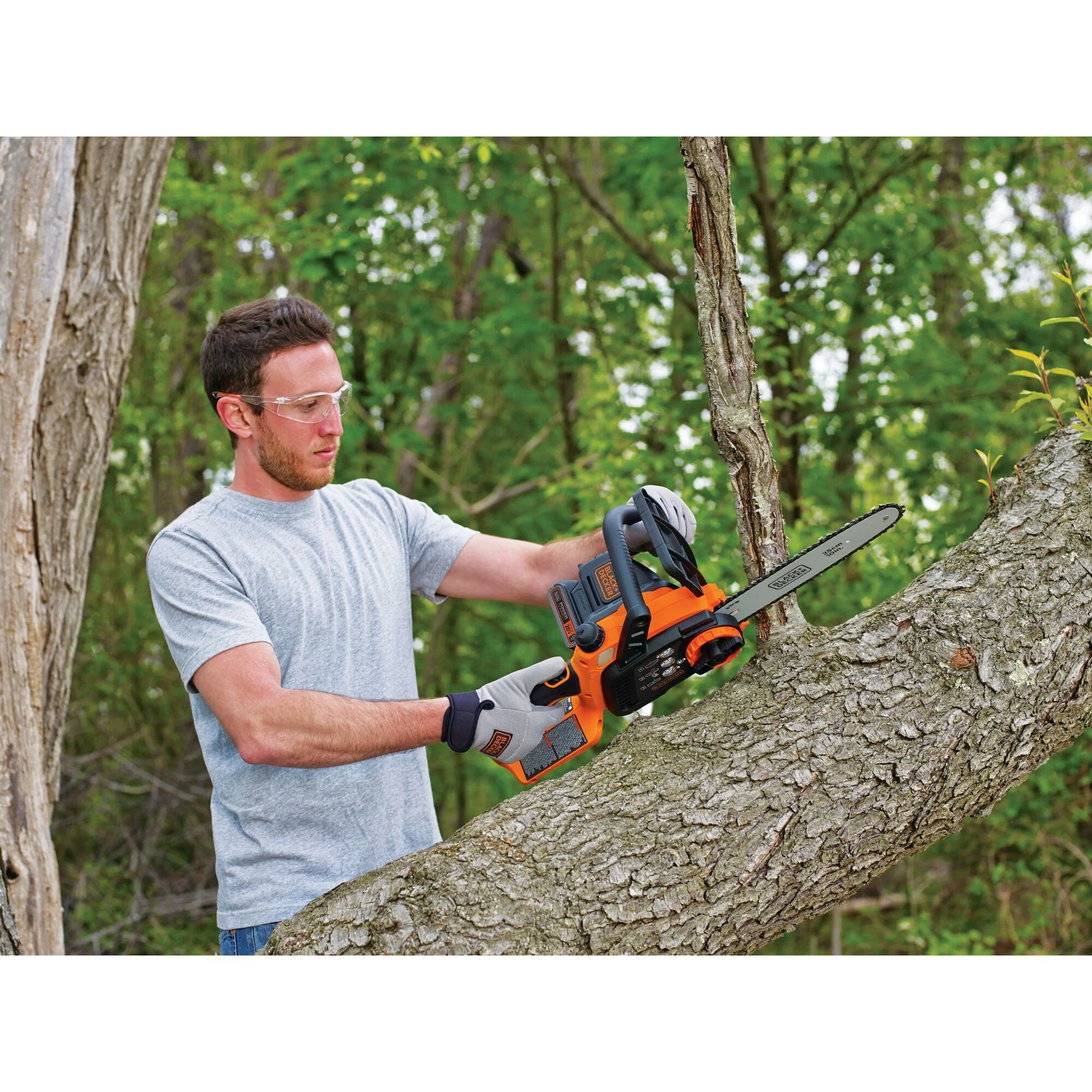 BLACK+DECKER LCS1020 20V MAX Lithium 10 in. Chainsaw - Image 10