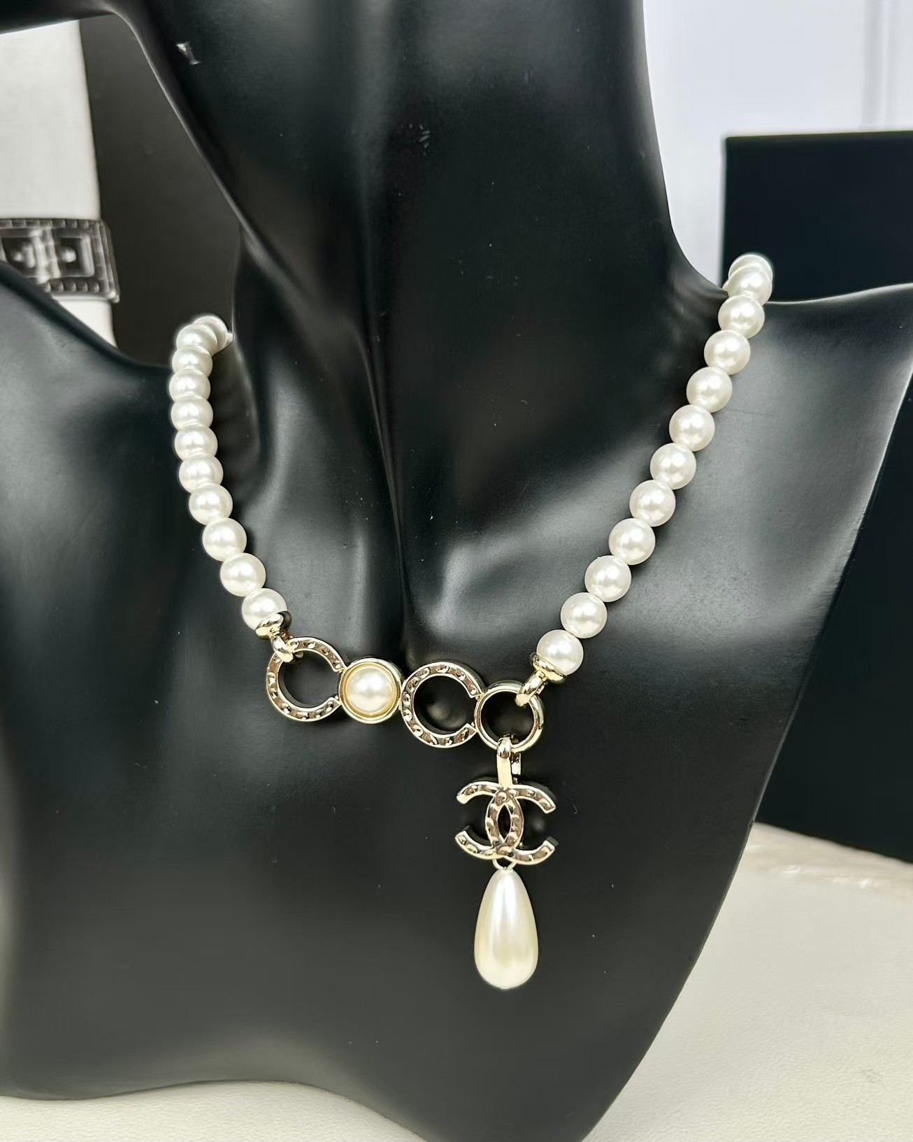 Chanel Teardrop Pearl Pendant Pearl Necklace - Original Replica Club