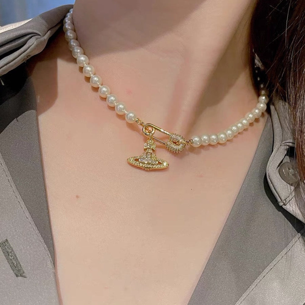 Vivienne Westwood Paperclip Saturn Pearl Necklace - Original Replica Club