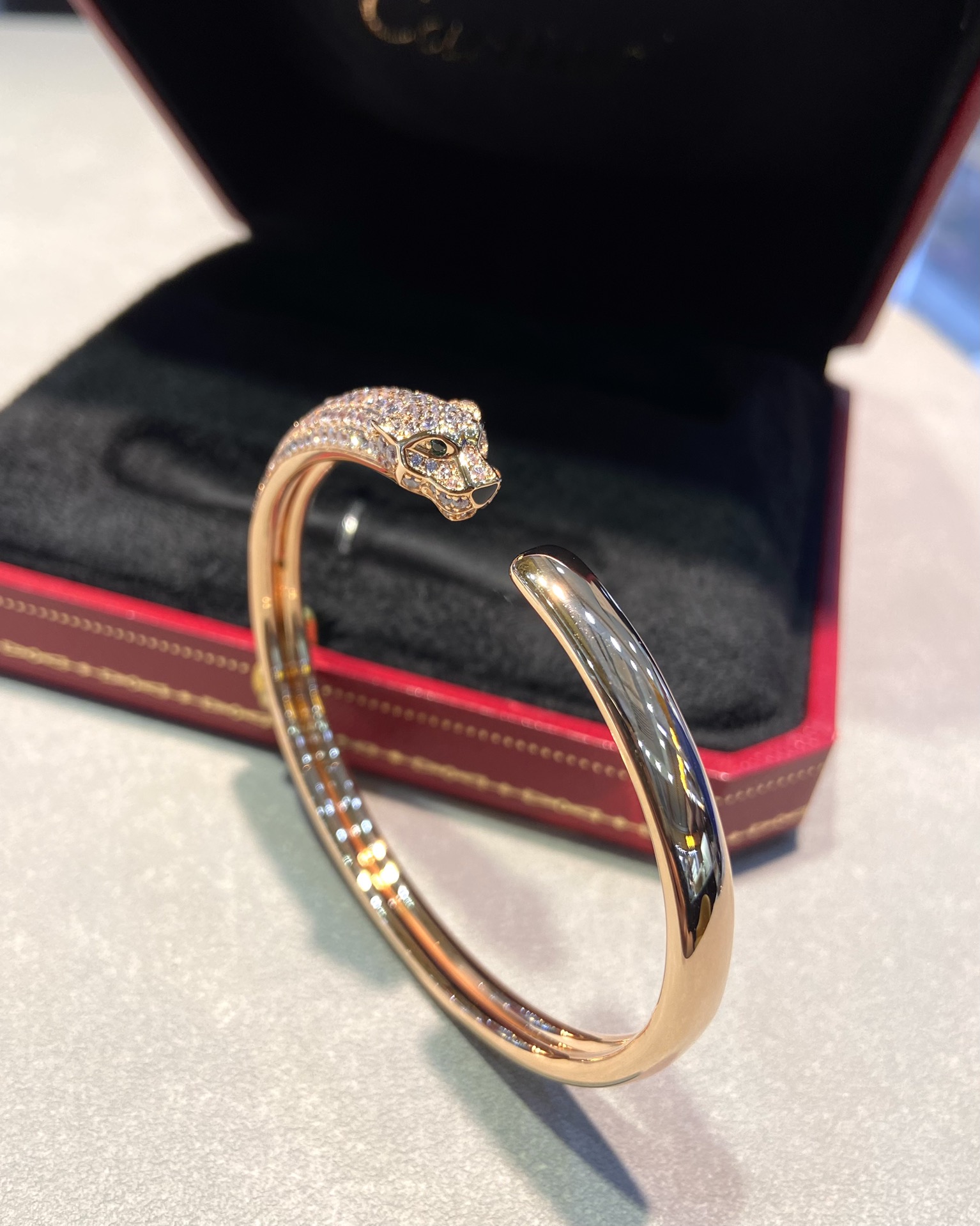 Cartier Half Diamond Panthère de Bracelet Open Cuff Bangle - Original Replica Club