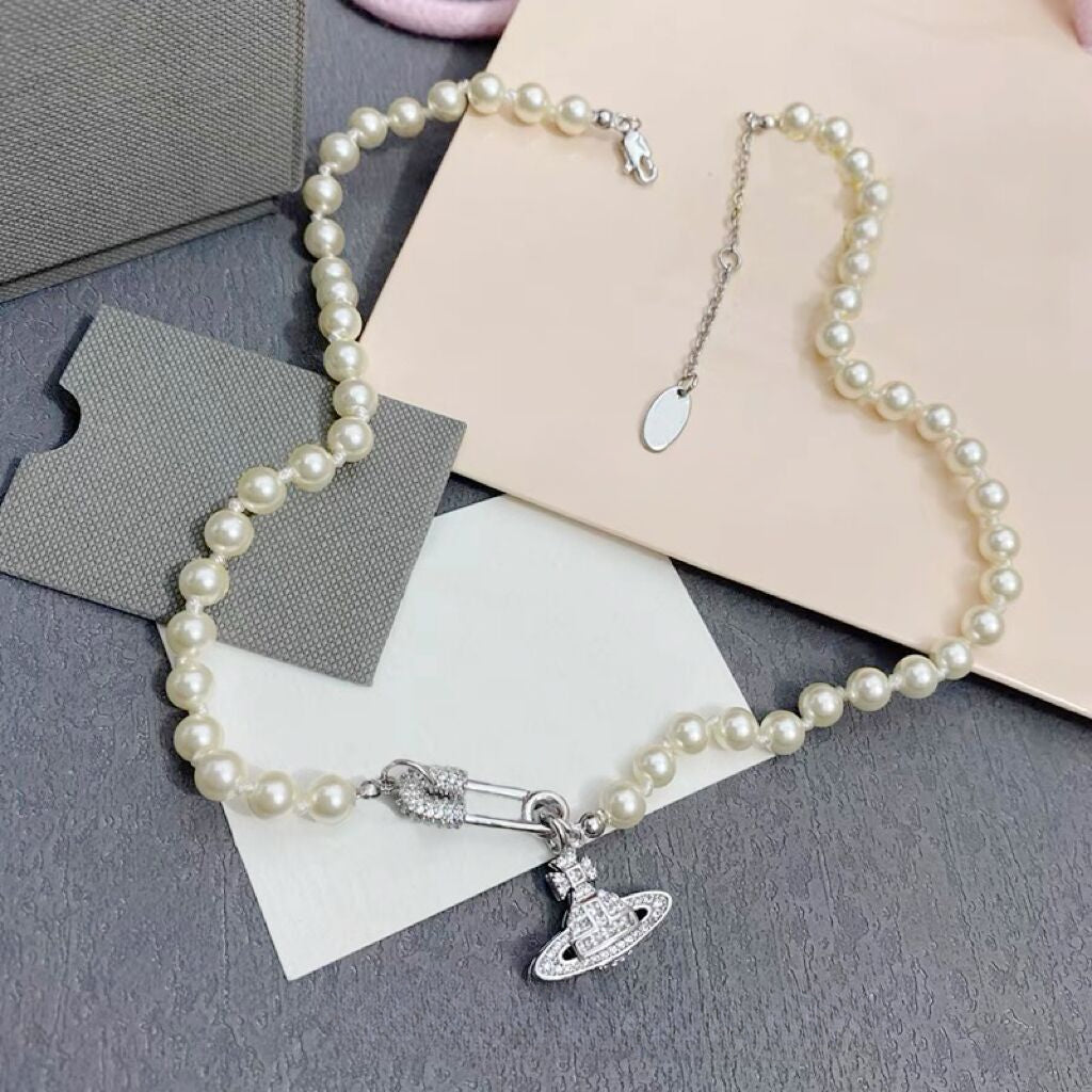 Vivienne Westwood Paperclip Saturn Pearl Necklace - Original Replica Club