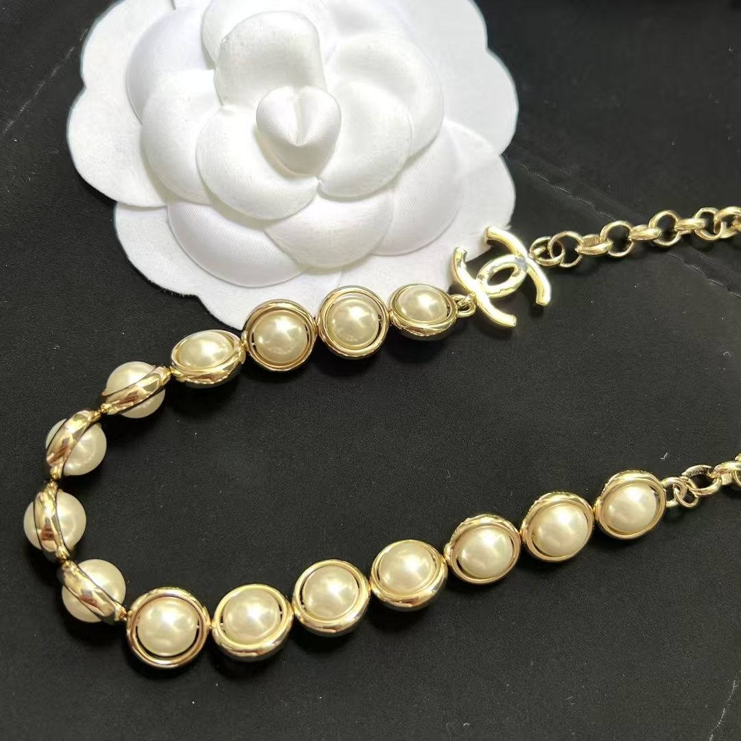 Chanel Half Chain Half Ehancered Pearl Necklace - Original Replica Club