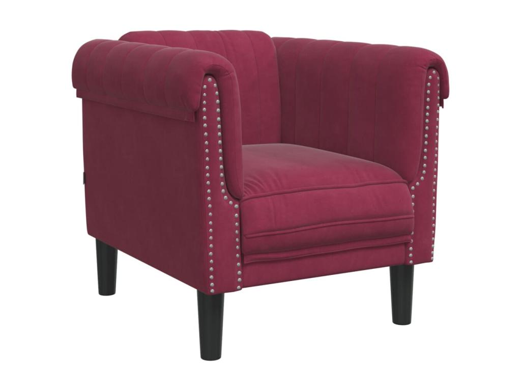 Sillón de terciopelo rojo tinto