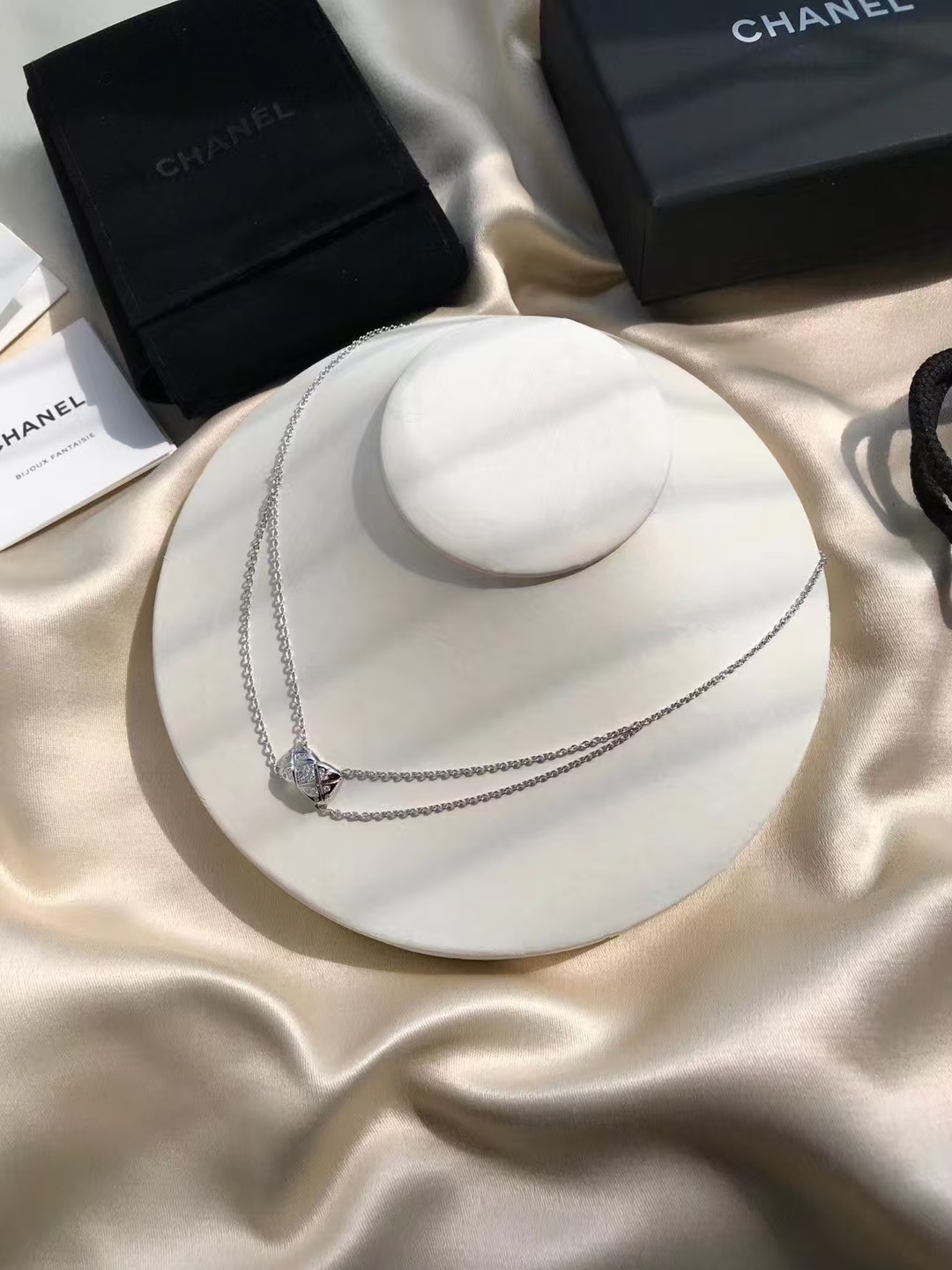 Chanel Coco Crush White Gold Necklace - Original Replica Club