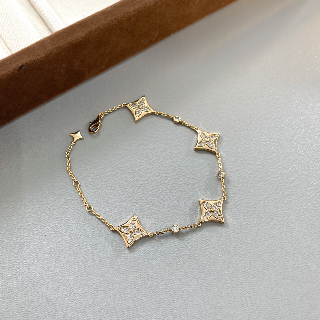 Louis Vuitton 4 Motifs Diamond Star Bracelet - Original Replica Club