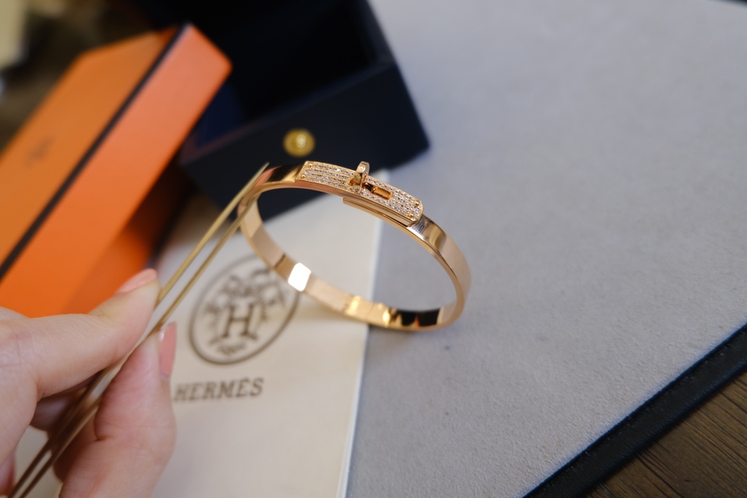 Hermes Kelly Pave Bracelet Bangle - Original Replica Club