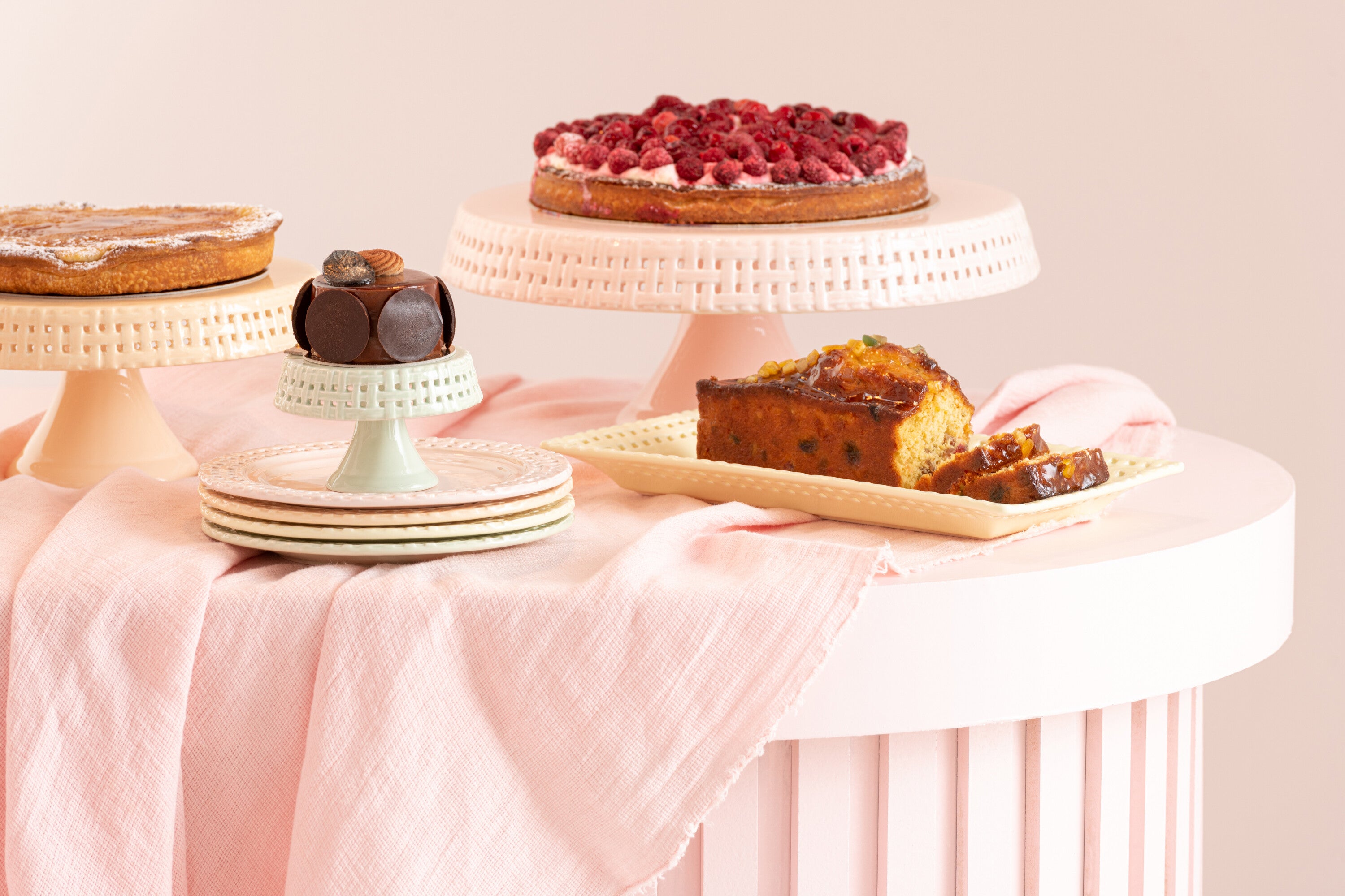 J-Line bord Cake - taartplateau - keramiek - geel - small
