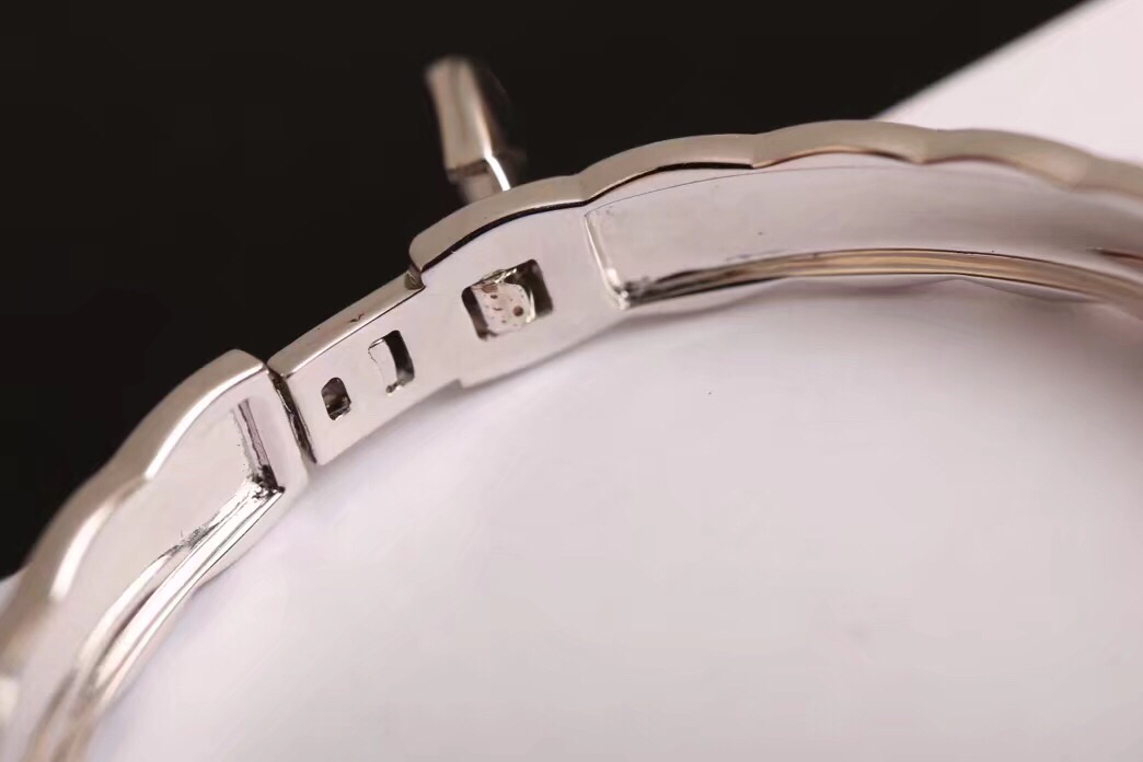 Chanel Diamond Coco Crush Bangle Bracelet - Wide Version - Original Replica Club