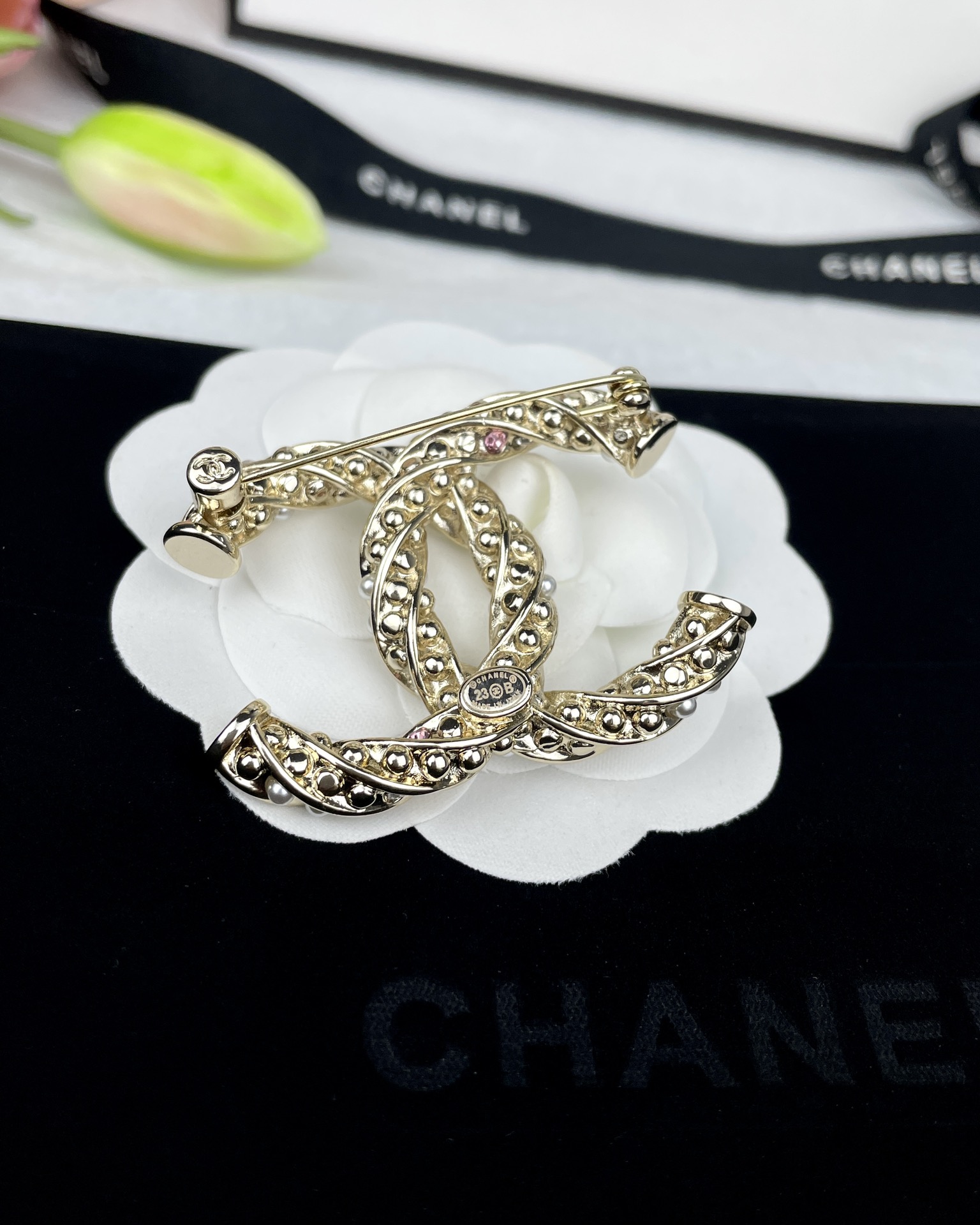 Chanel Light Gold Pink Diamond Pearl Twist CC Brooch - Original Replica Club