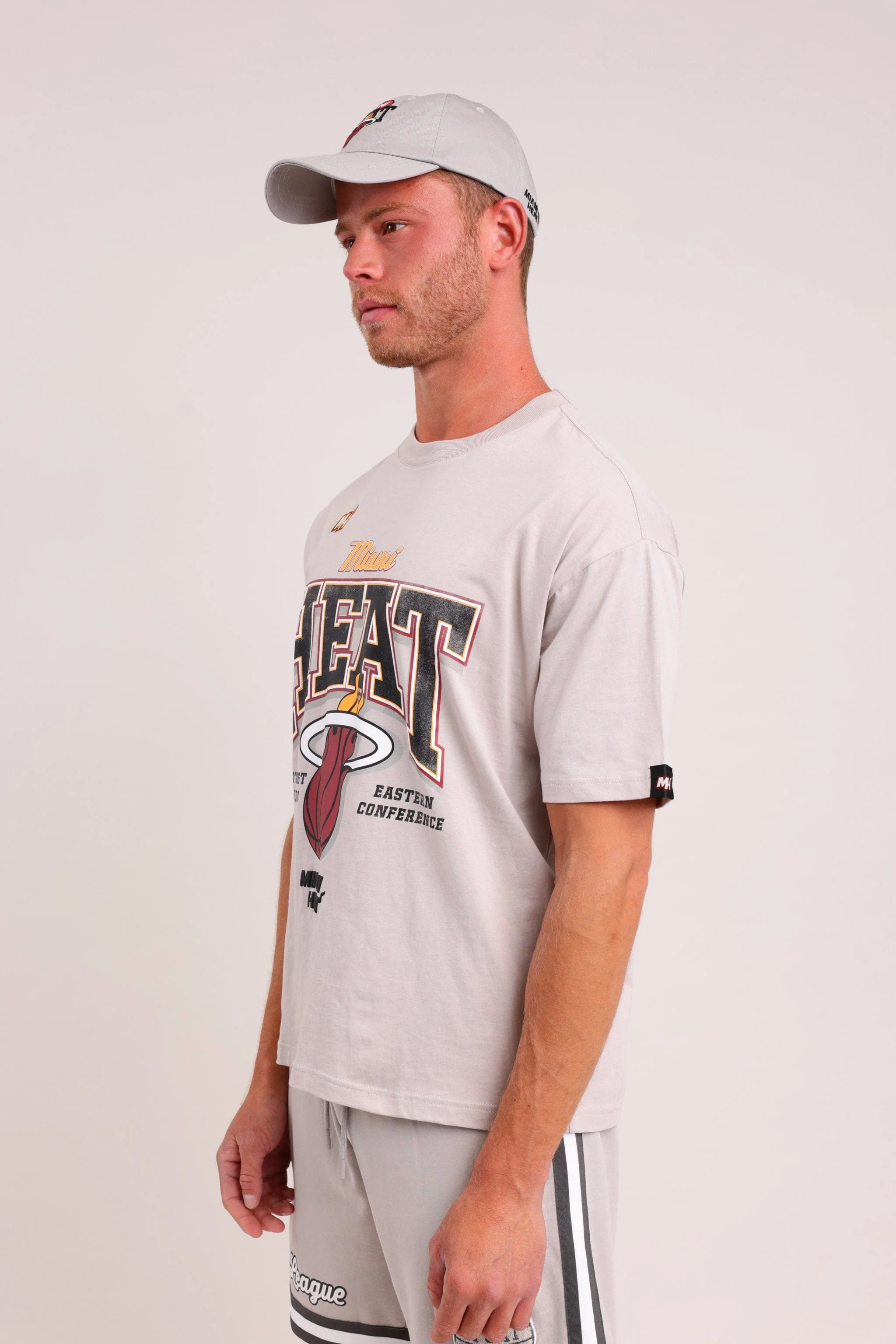 חולצה ממותגת NBA