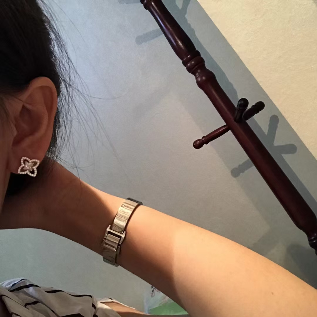 Louis Vuitton Asymmetrical Diamond Stud Earrings - Original Replica Club