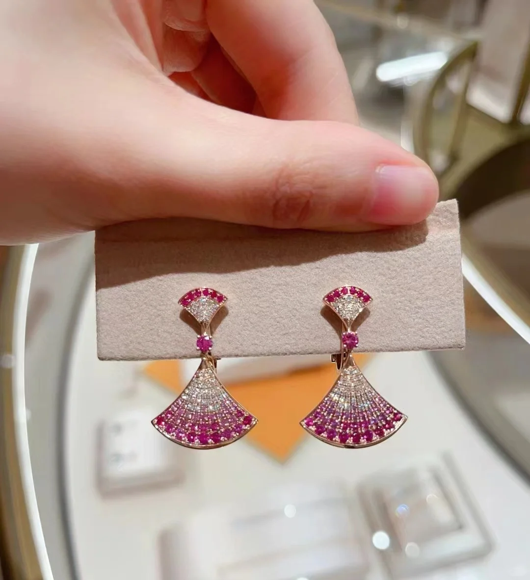 Bvlgari Divas' Dream Earrings - Full Diamond - Original Replica Club