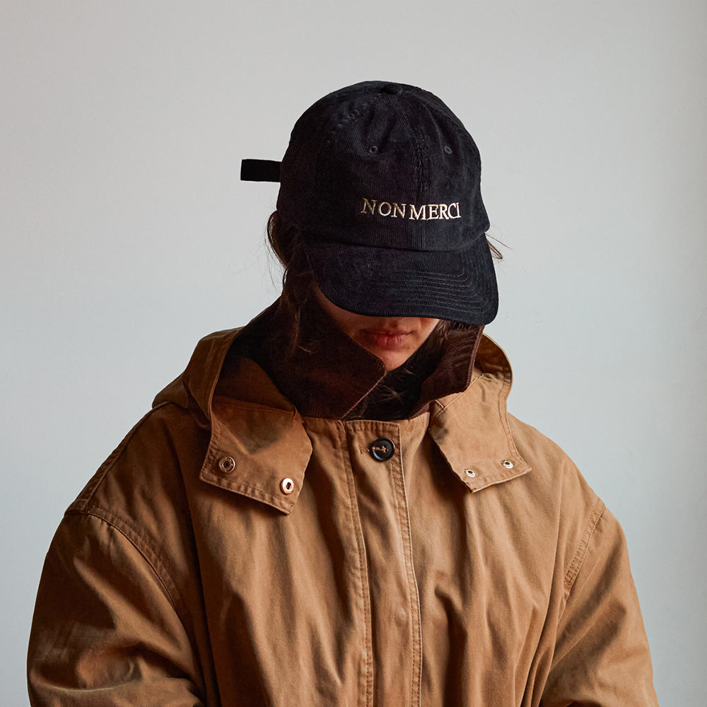 Casquette unisexe brodée Non Merci - Velours Noir