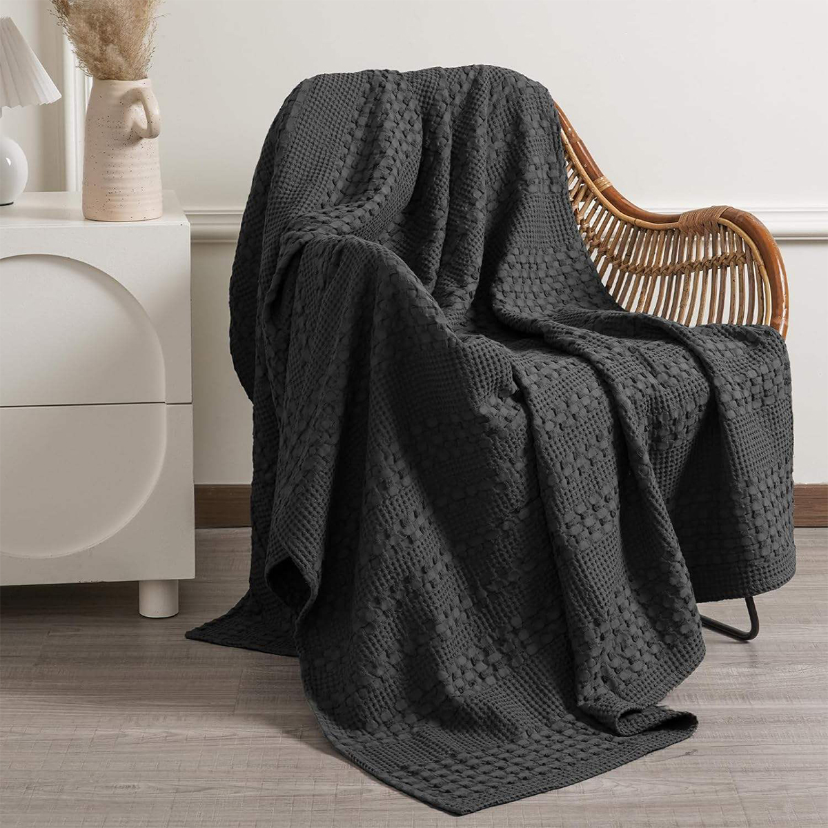 100% Cotton Waffle Knitted Throw Blanket Solid Color Eco-Friendly Summer Waffle Blanket for Cozy Evenings & Home