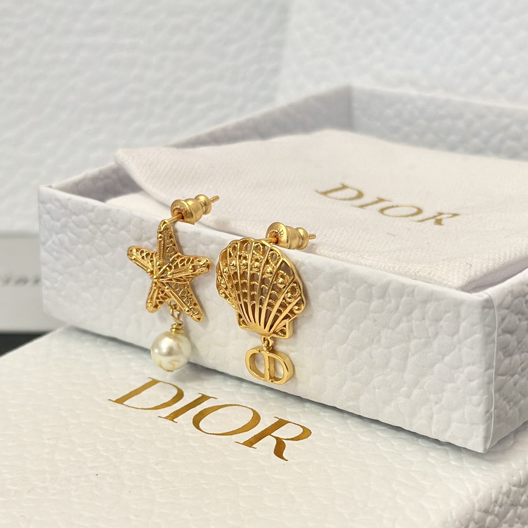 Dior Asymmetric Starfish and Shell Pearl Earrings - Original Replica Club