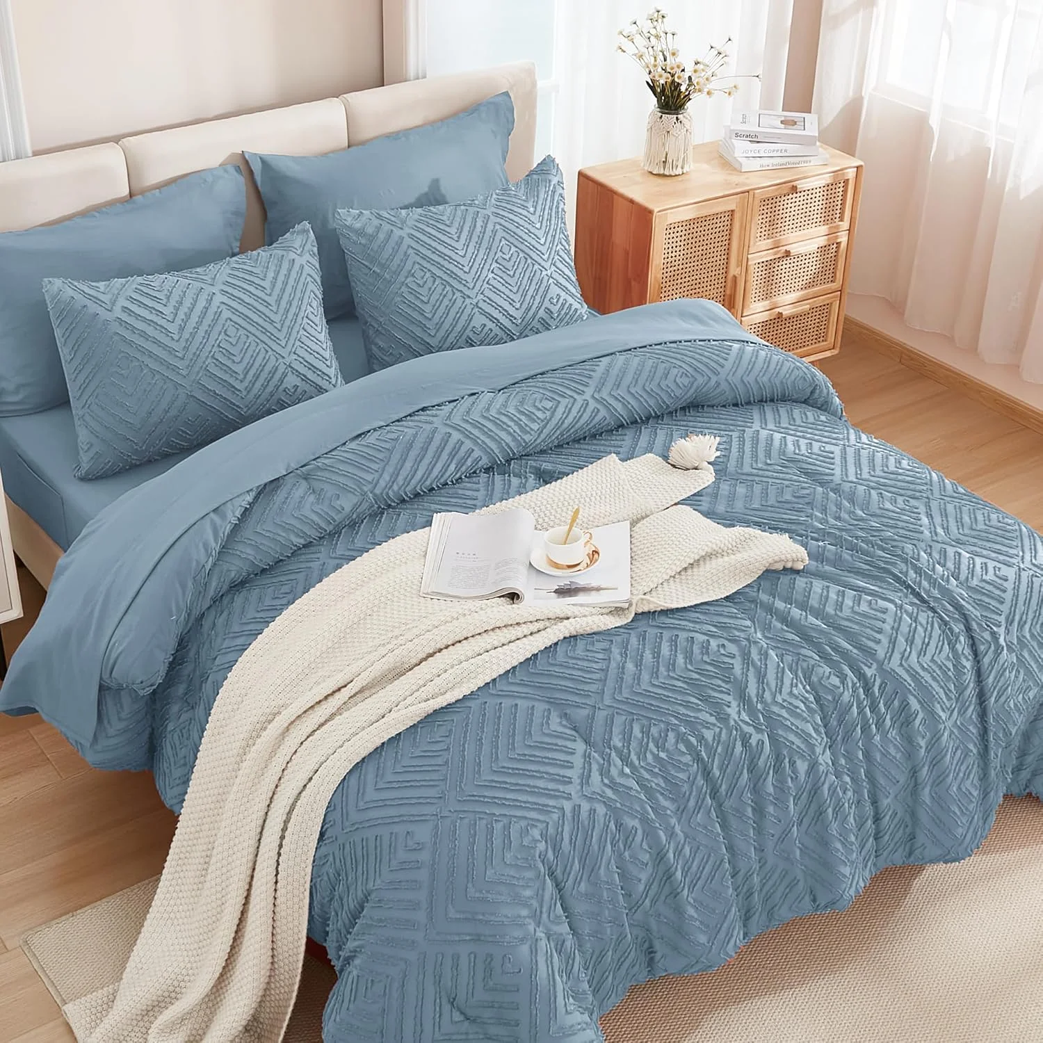 Queen Comforter Set 7 Piece Dark Emerald Green - Bed in a Bag Queen Boho Lightweight Fluffy Tufted Bedding Sets with Comforter, Sheets, Pillowcases & Shams - Image 14