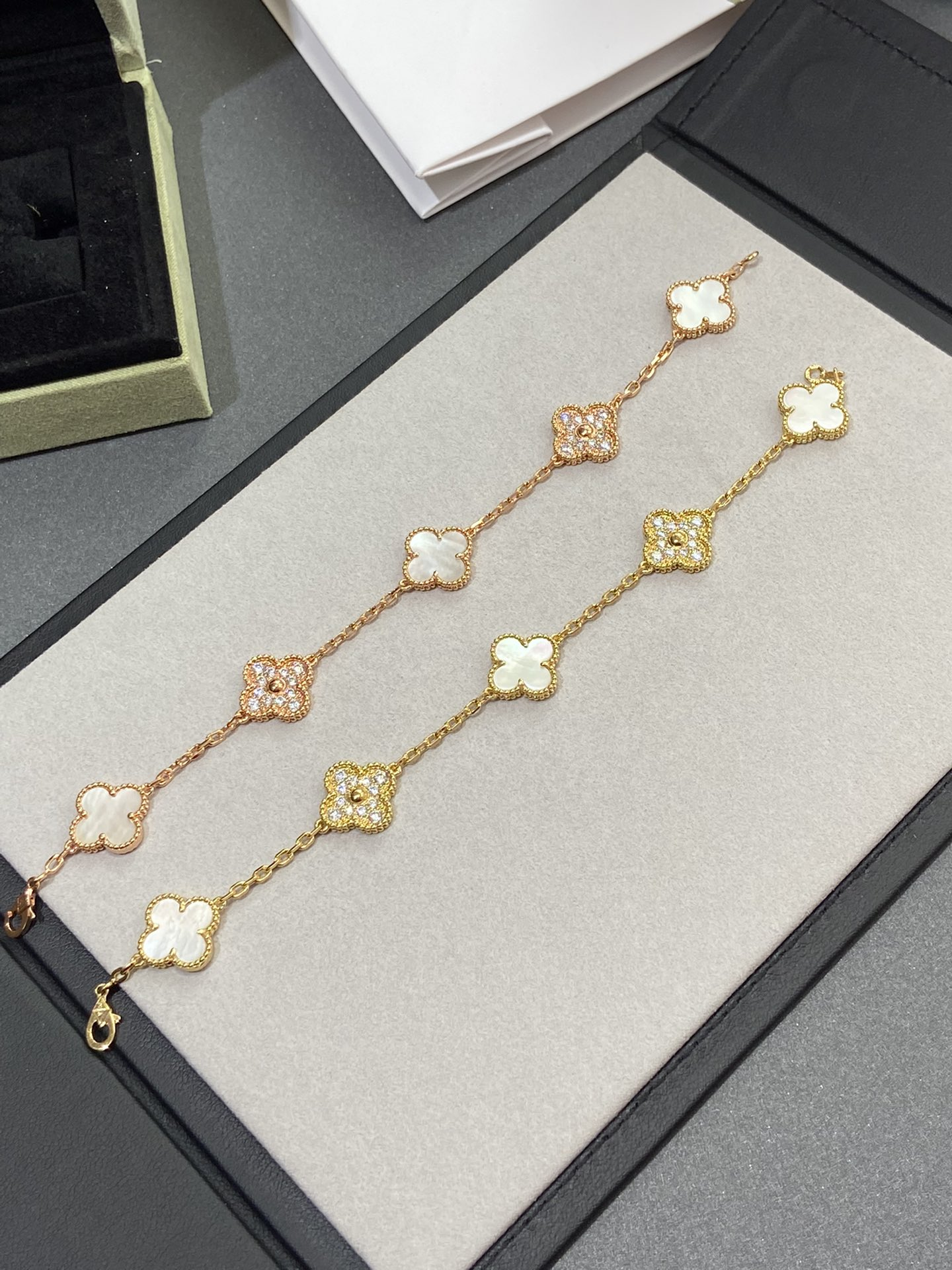 VCA Diamond & White Clover Vintage Alhambra Bracelet ,5 Motifs - Original Replica Club