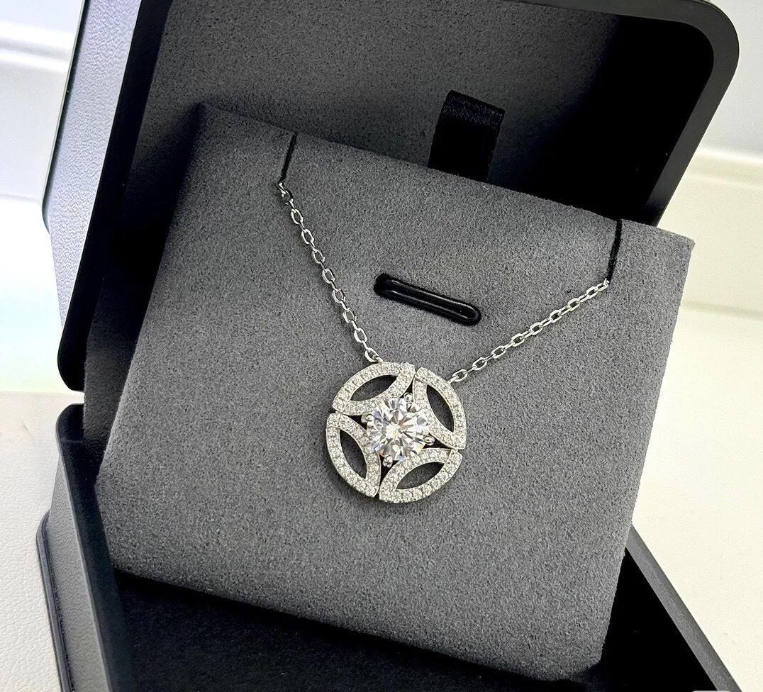 Cartier Hollow Round Pendant Necklace - Original Replica Club