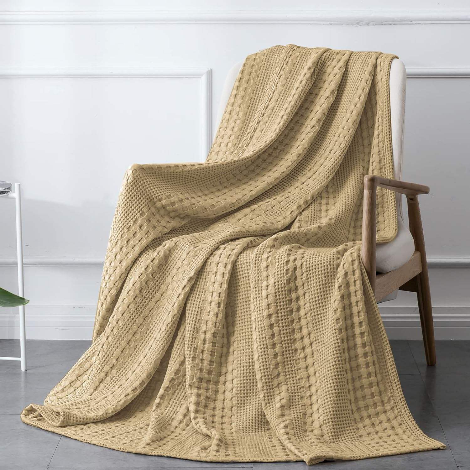 100% Cotton Waffle Knitted Throw Blanket Solid Color Eco-Friendly Summer Waffle Blanket for Cozy Evenings & Home
