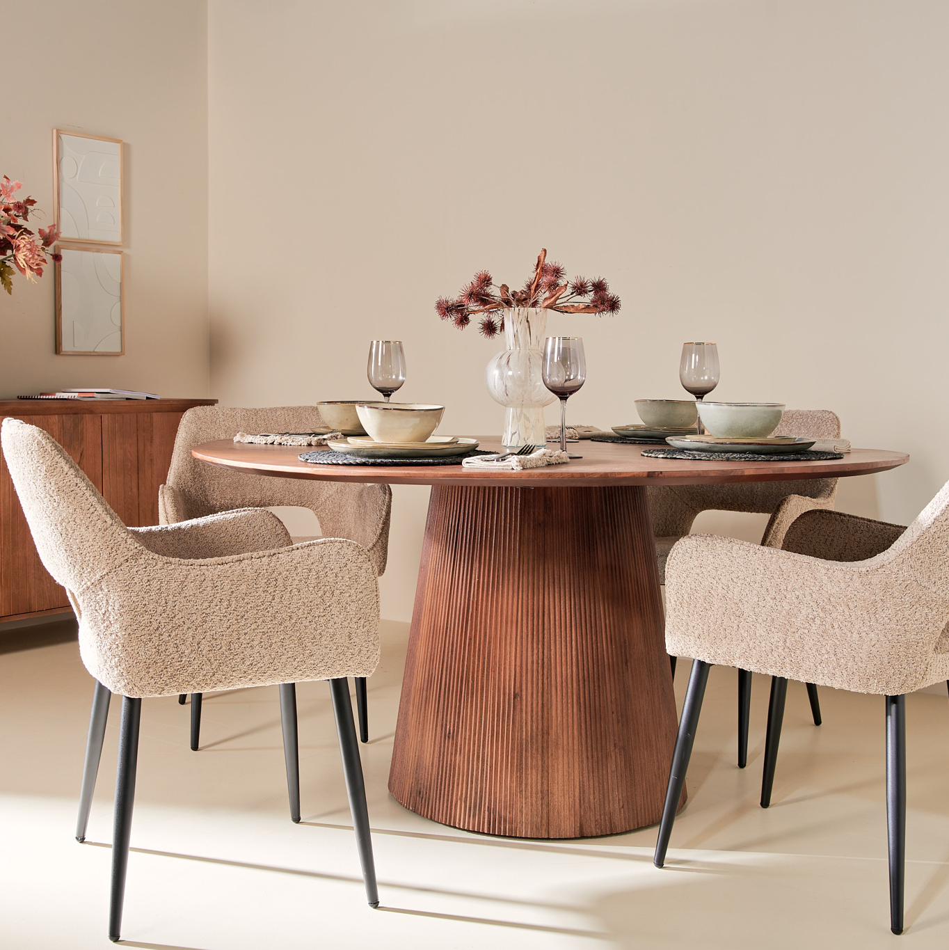 by fonQ Grand Eettafel Lichtbruin Mangohout - Ø 150 cm