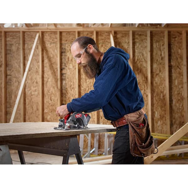 M18 FUEL 18V Lithium-Ion Brushless Cordless 6-1/2 in. Circular Saw W/ M18 5.0 Ah Battery - Image 12