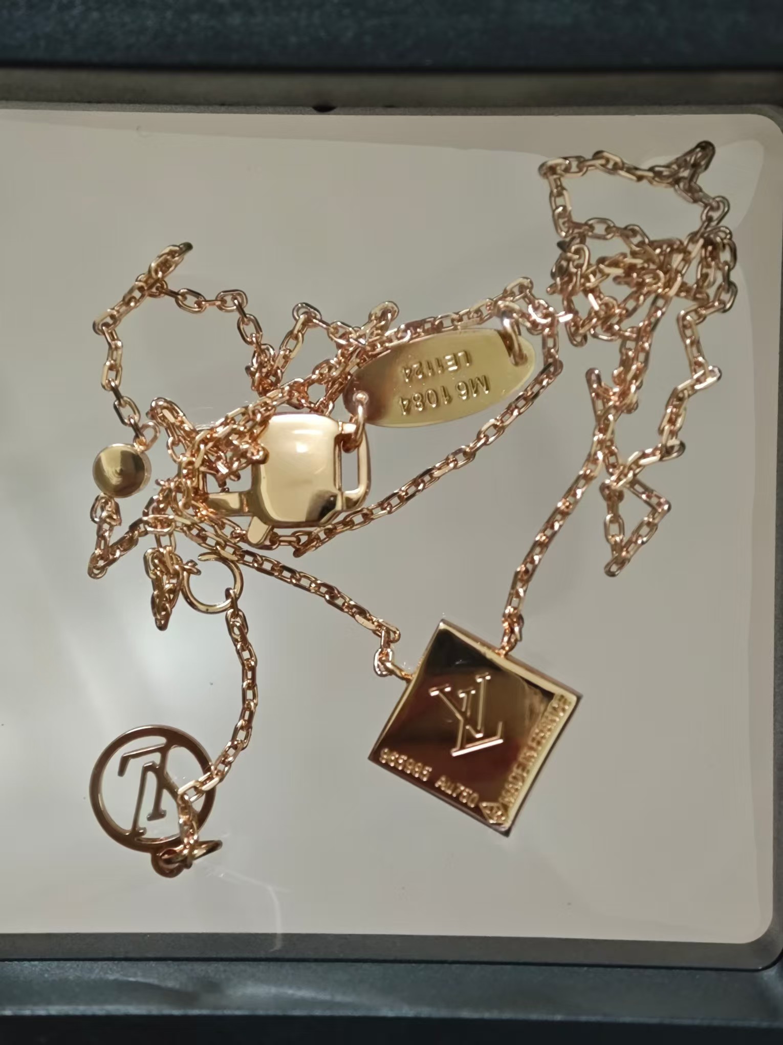 Louis Vuitton Color Blossom BB Star Pendant Necklaces - Original Replica Club