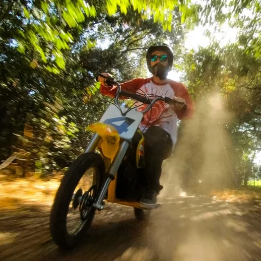 Razor Dirt Rocket MX650 - 36V Electric-Powered Dirt Bike, up to 17 mph, Ride-On for Teens & Adults - Image 2