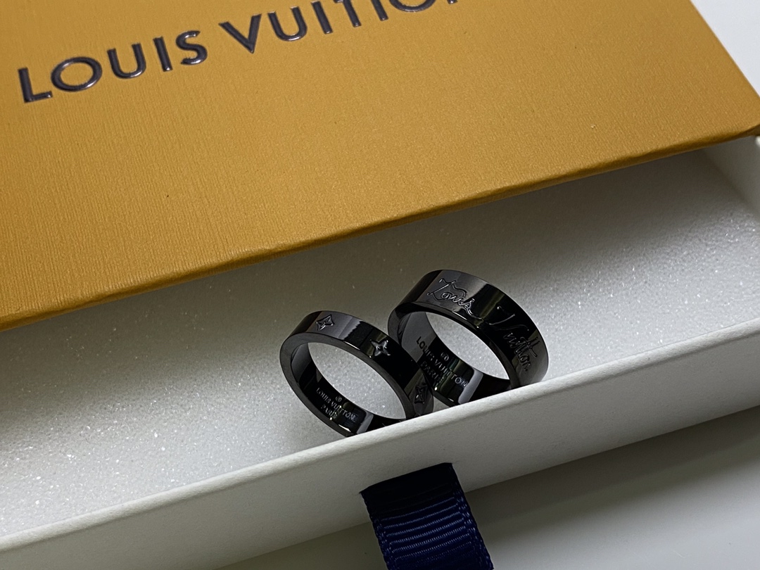 Louis Vuitton You and Me Couple Ring - Original Replica Club