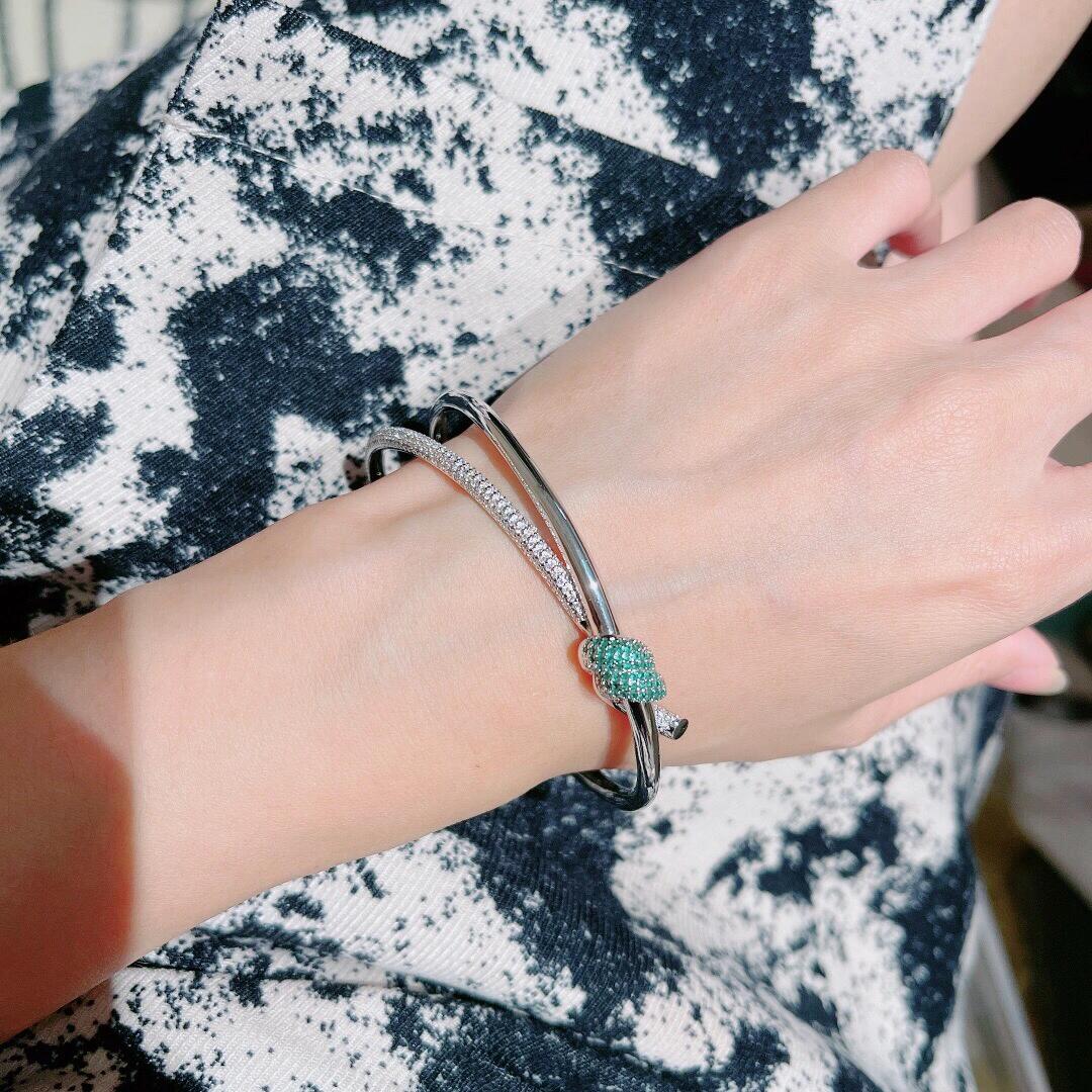 Tiffany Green Diamond Knot Bangle Bracelet - Original Replica Club
