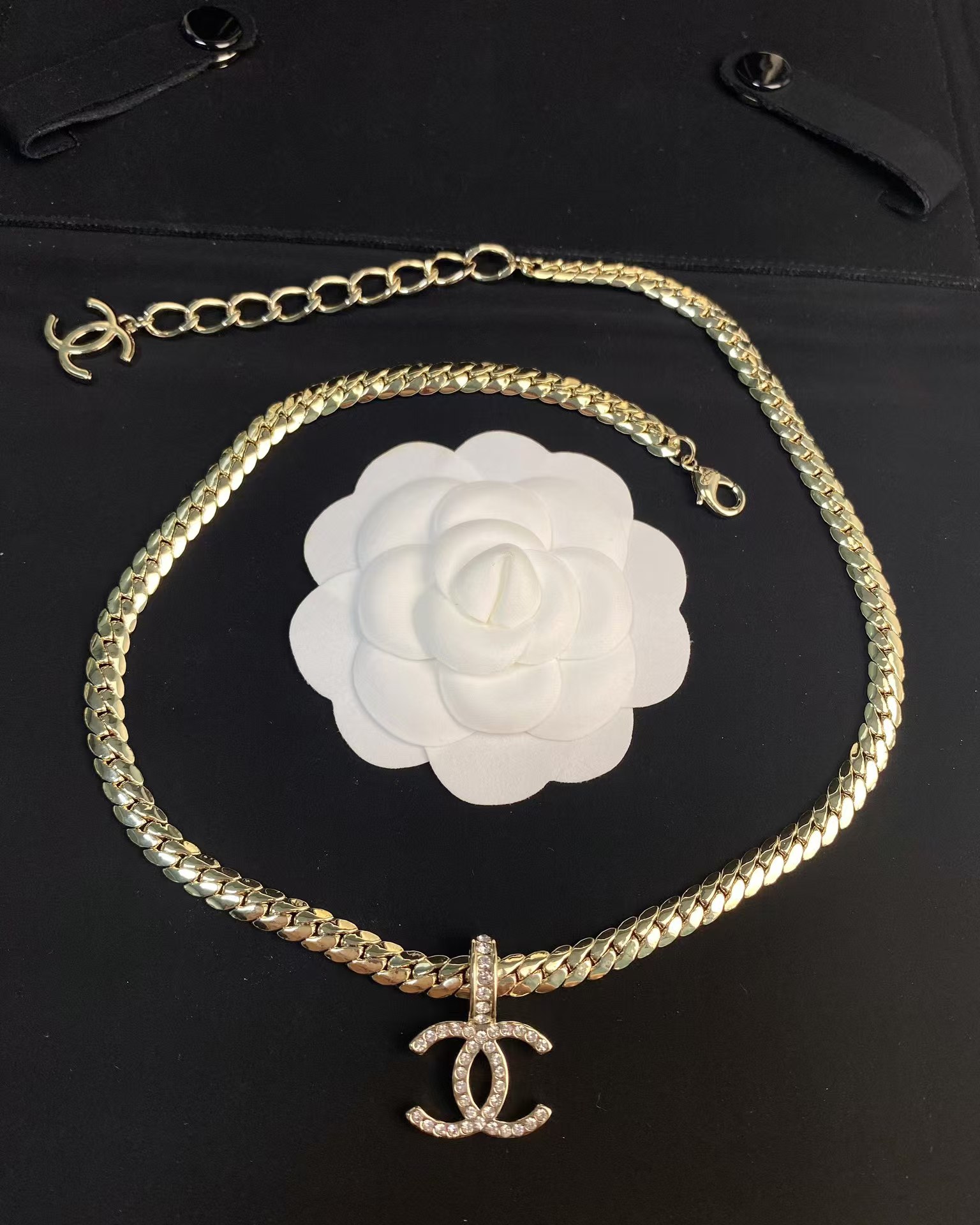 Chanel Chunky Flat Cuban Chain Necklace - Original Replica Club