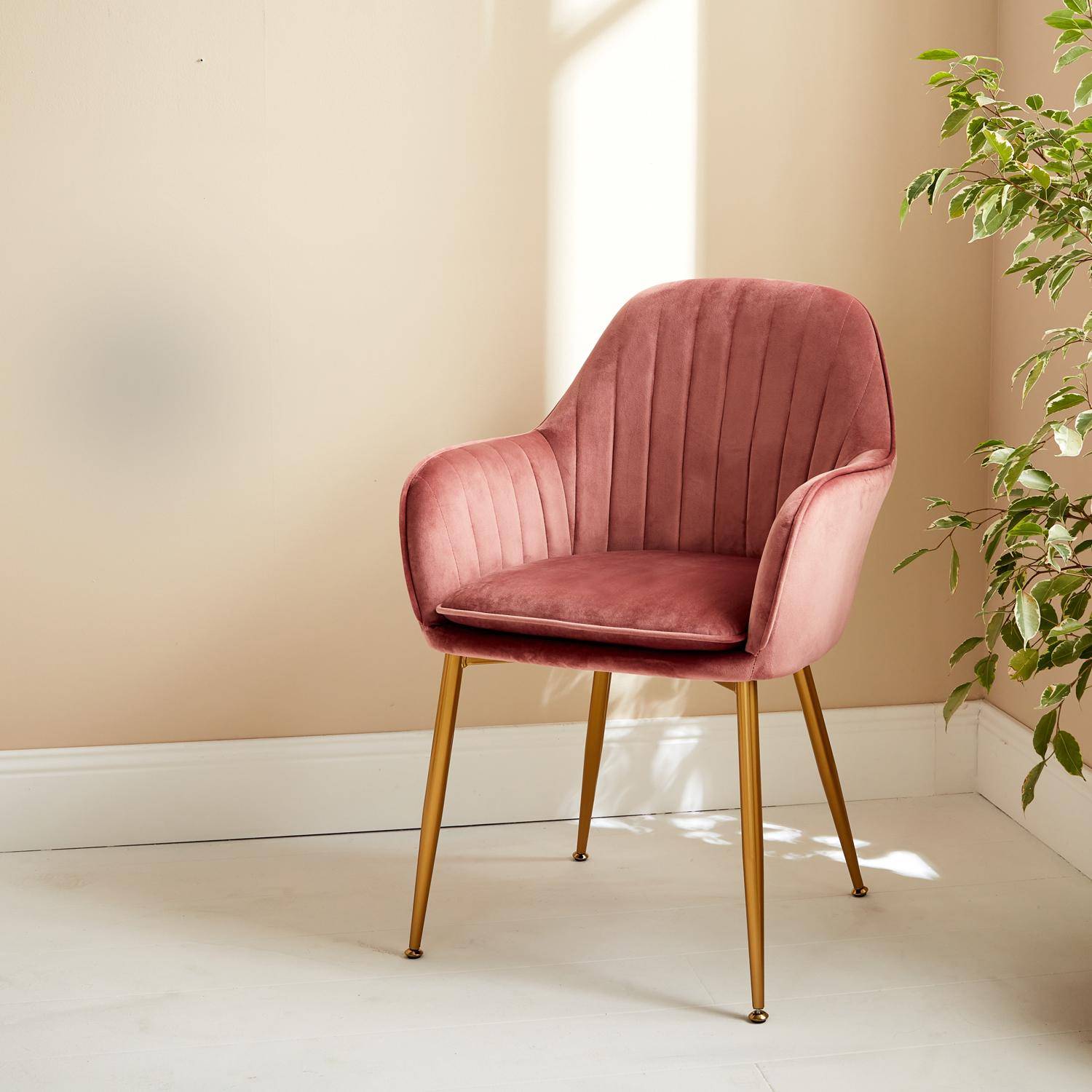 Shella - Sillón de terciopelo con patas de metal