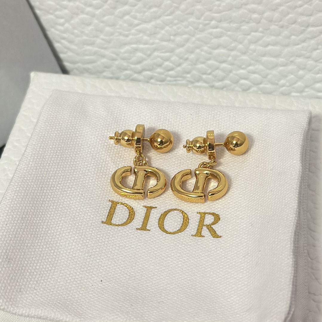 Dior CD Letter Stud Earrings - Original Replica Club