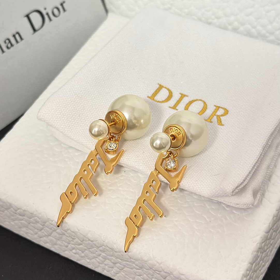 Dior Tassel JADIOR Pearl Earrings - Original Replica Club