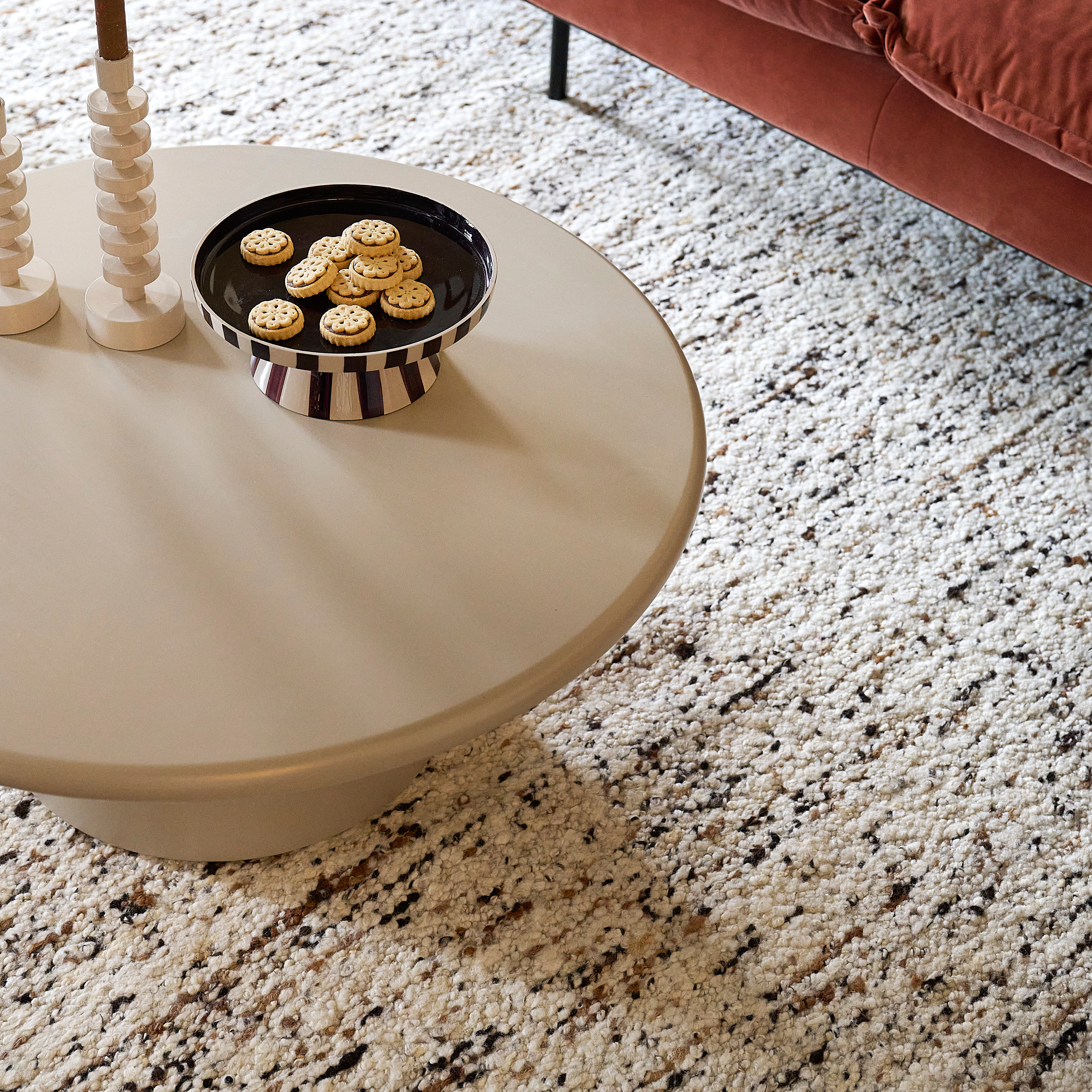 by fonQ Whisp Vloerkleed 200 x 300 cm - Ivoor / Bruin