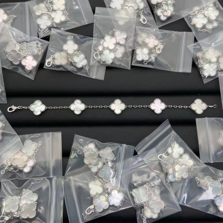 VCA White Clover Vintage Alhambra Bracelet, 5 Motifs - Original Replica Club